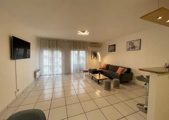 Grand appartement 87m2 à 10 mètres de la plage